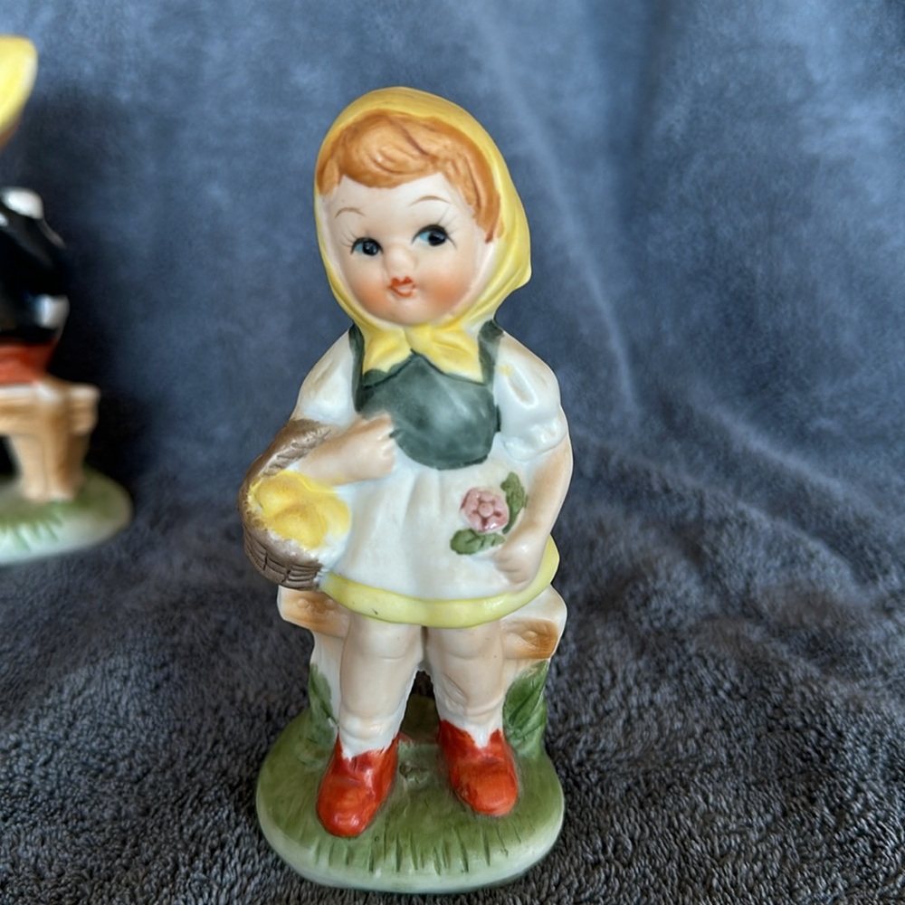 Vintage porcelain girl with basket and vintage Hummel style boy figuring. - Picture 3 of 4